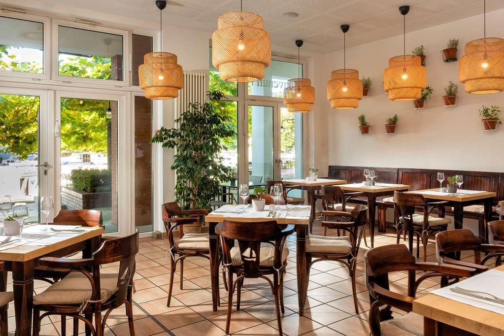Precise Resort Marina Wolfsbruch Rheinsberg Restaurant photo