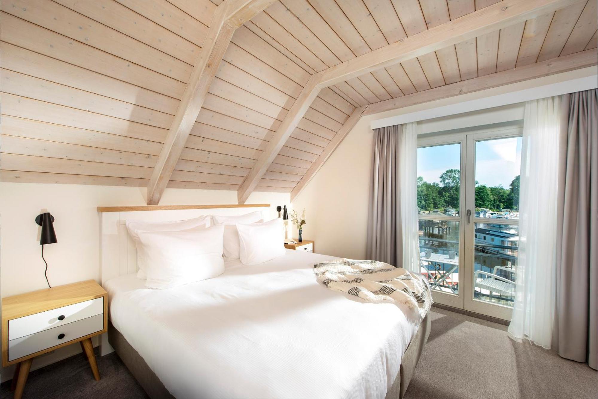 Precise Resort Marina Wolfsbruch Rheinsberg Exterior photo