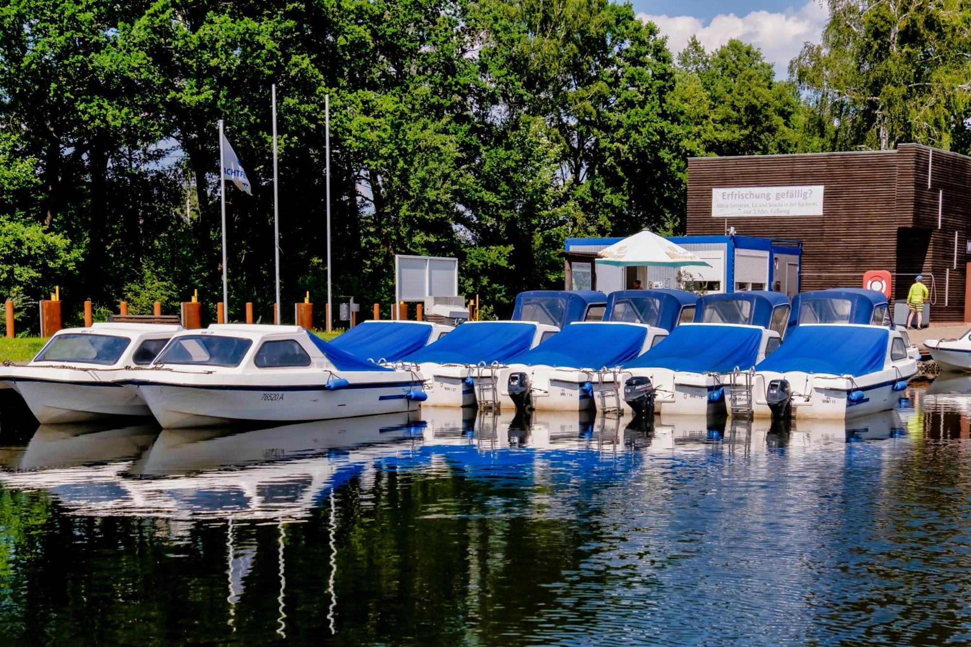 Precise Resort Marina Wolfsbruch Rheinsberg Exterior photo